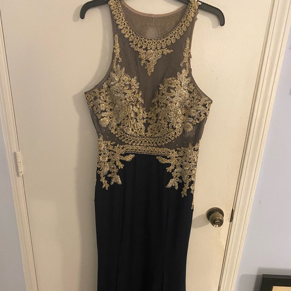 Prom Dress!! - Picture 1 of 8